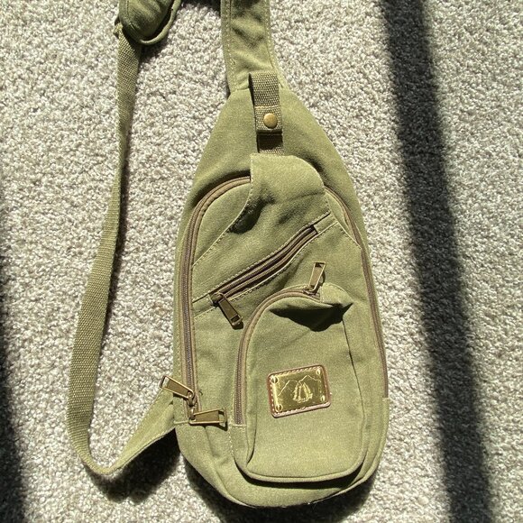 Share Prairie Schooner 3904 Canvas Sling Bag, Green, Travel and Hiking - Picture 1 of 2
